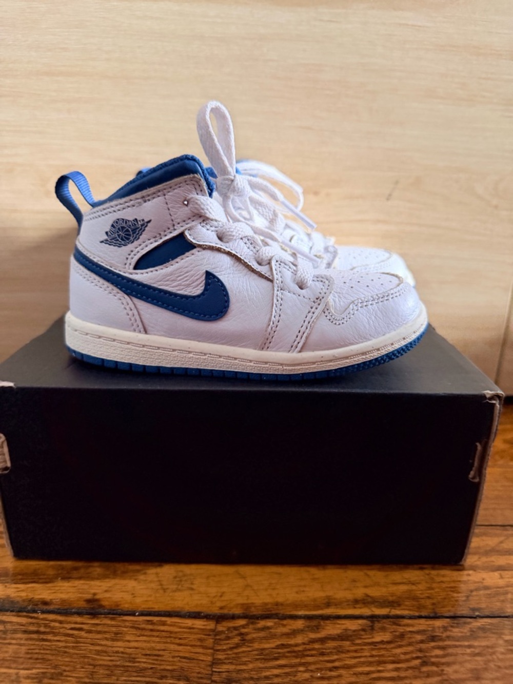 Jordan 1 Mid SE - White/Industrial Blue-Sail